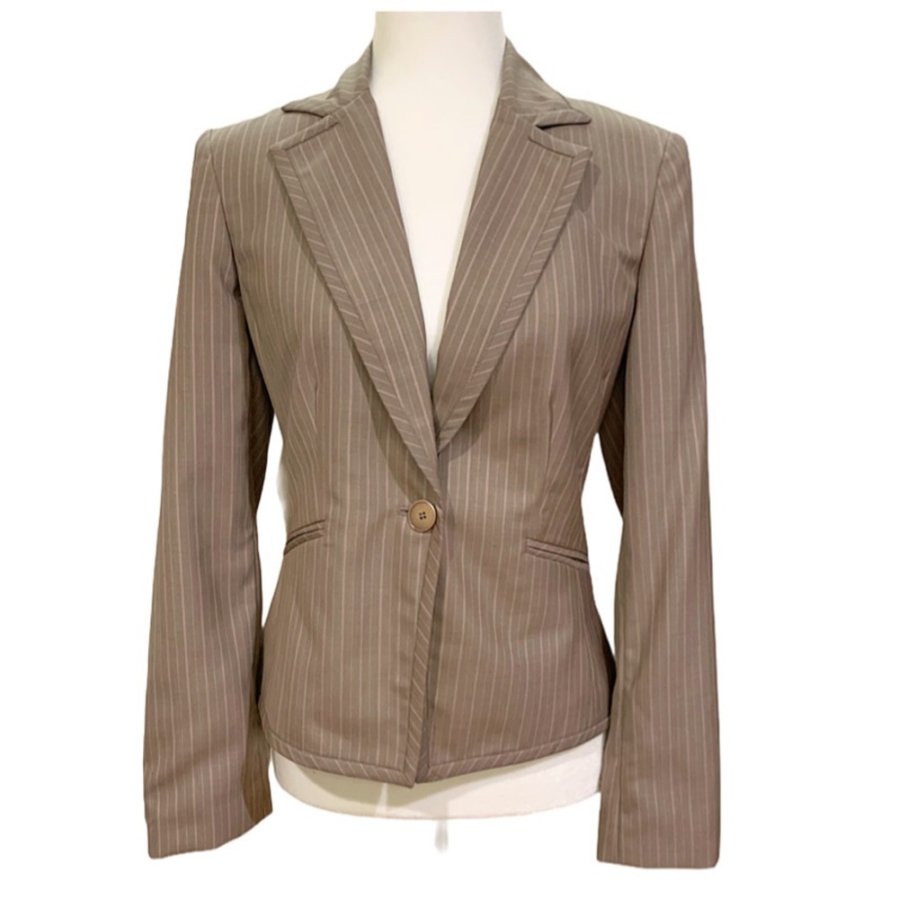 Jones Wear Blazer pinstripe fitted blazer NEW WITH TAGS Size 6